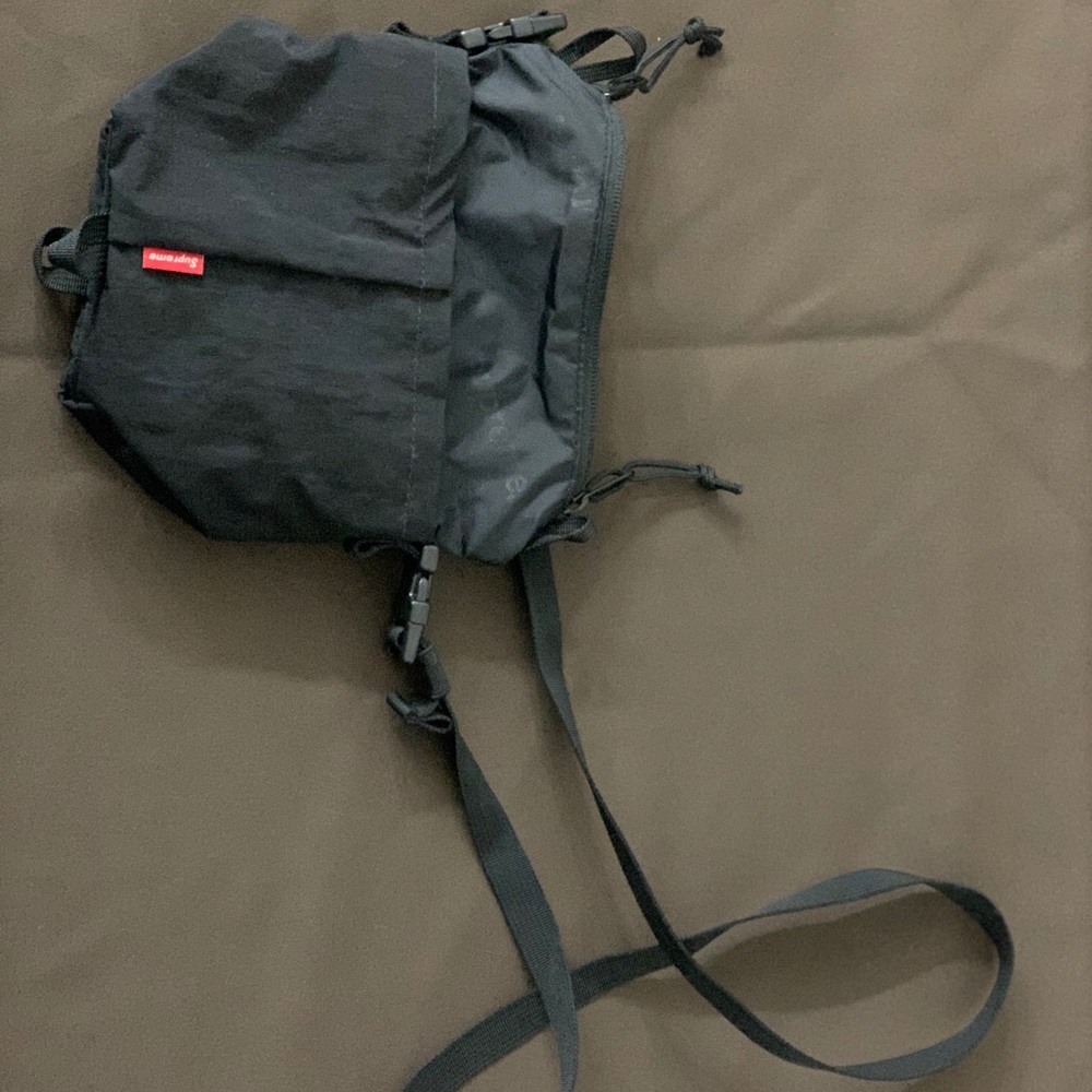 Supreme neck bag